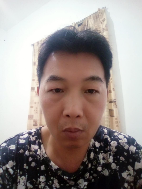 繁华哀伤的第一张照片--泉州相亲网