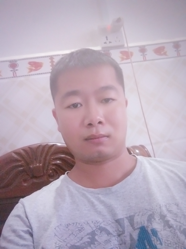 心雨的第一张照片--泉州相亲网