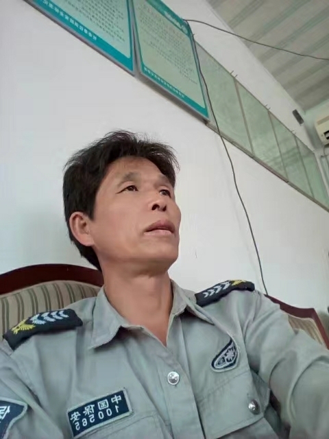 卧窗听雨的第一张照片--泉州相亲网