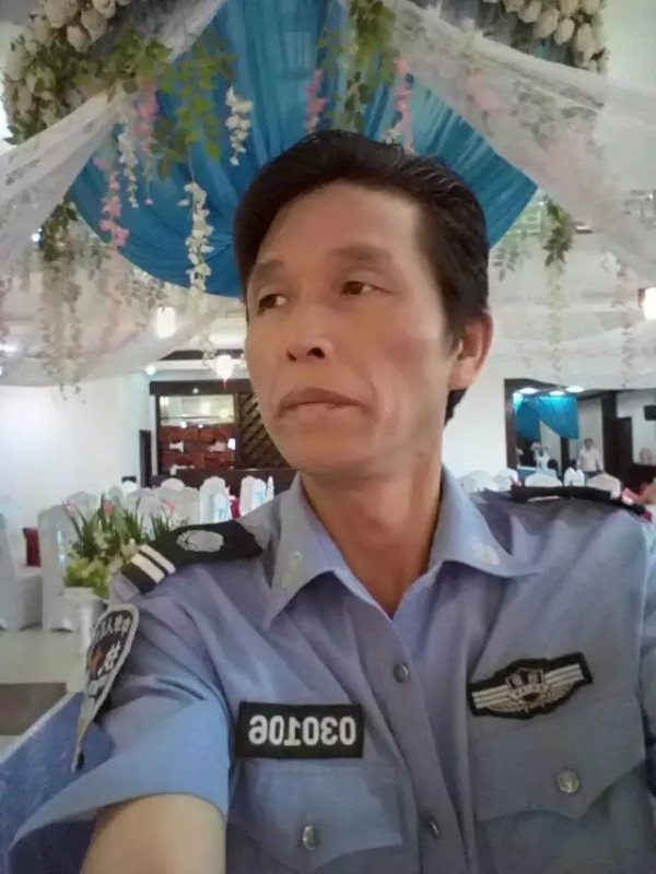 卧窗听雨的第二张照片--泉州相亲网