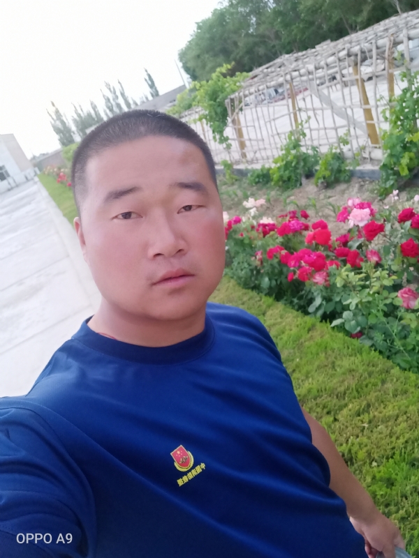 奋斗中的青春最美丽的第一张照片--泉州相亲网