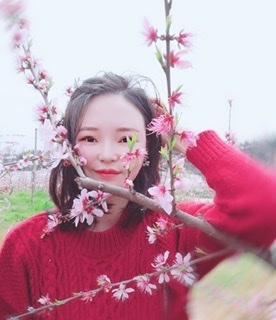 小桌子的第一张照片--泉州相亲网