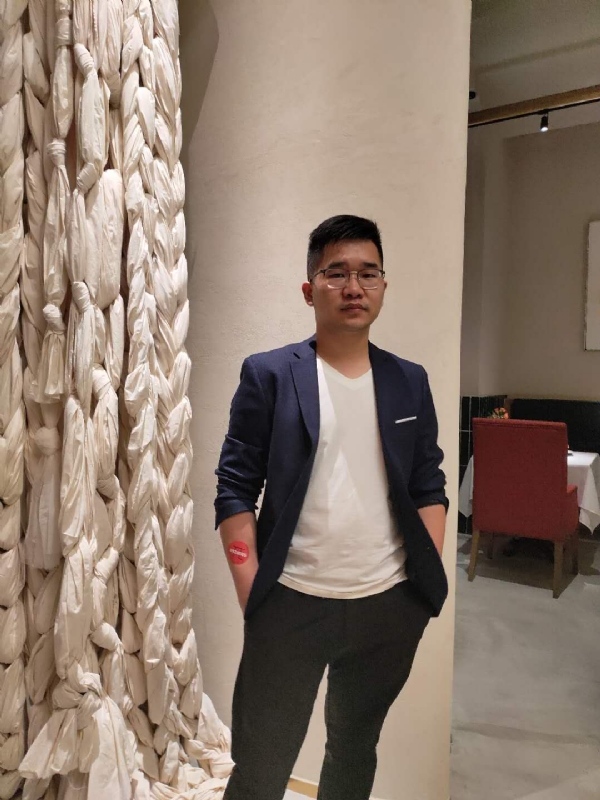 在路上的第二张照片--泉州相亲网