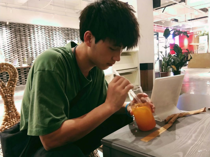 一花一世界的第一张照片--泉州相亲网