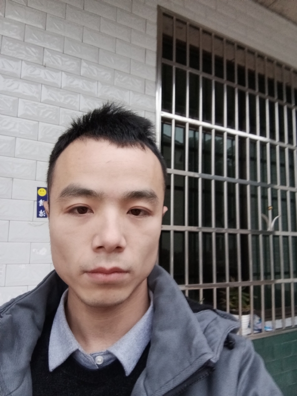 笑得那么开心的第一张照片--泉州相亲网