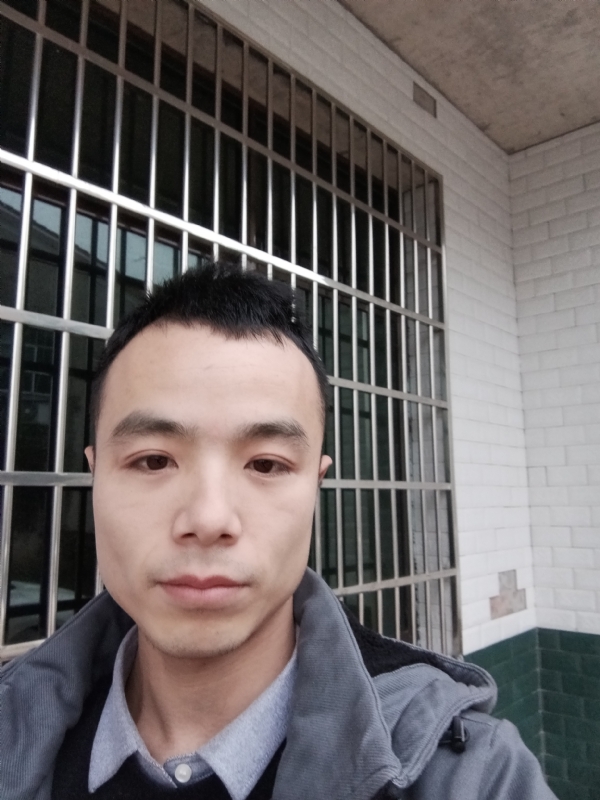 笑得那么开心的第三张照片--泉州相亲网