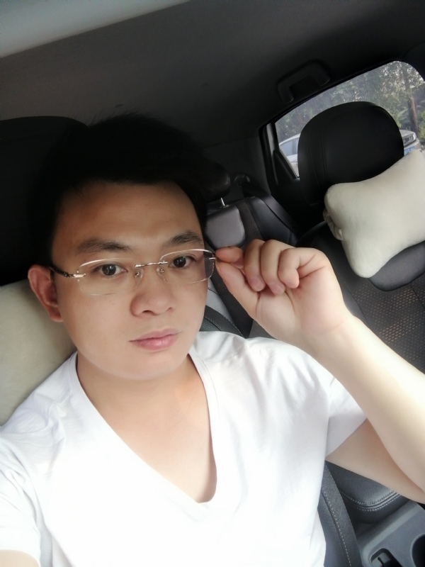幸福的拥抱的第二张照片--泉州相亲网