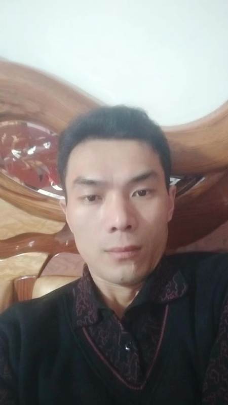 错把真心喂了狗的第四张照片--泉州相亲网