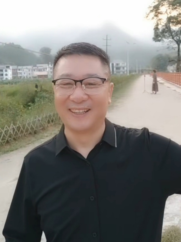 在這裡等你的第三张照片--泉州相亲网