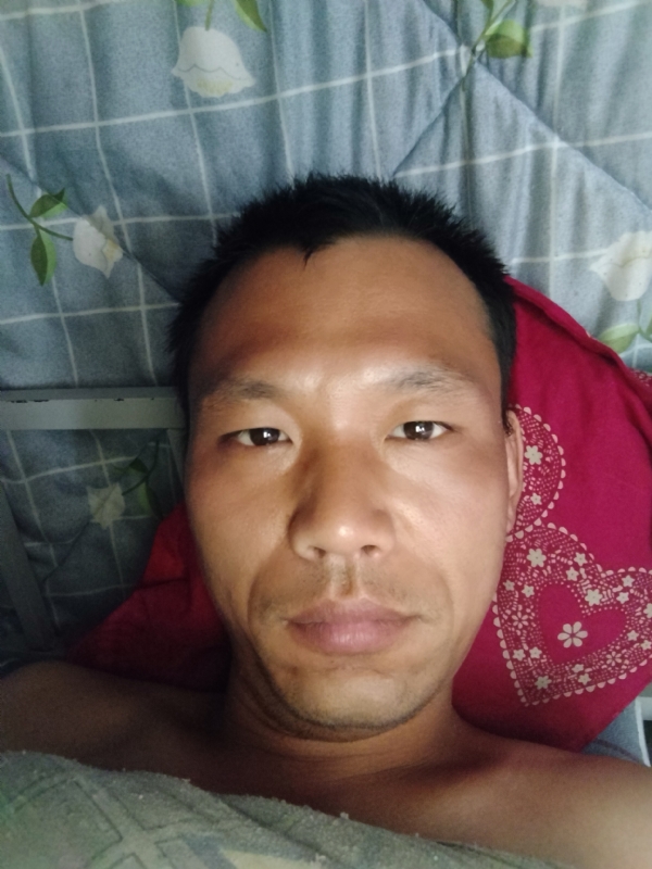 弘扬的第一张照片--泉州相亲网