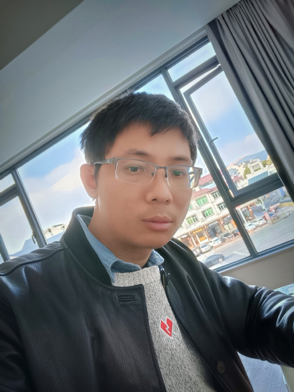也许只是缺少一个拥抱的第二张照片--泉州相亲网