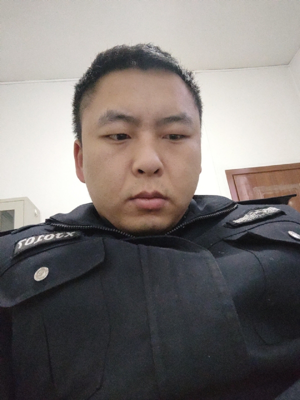 好纠结的第二张照片--泉州相亲网