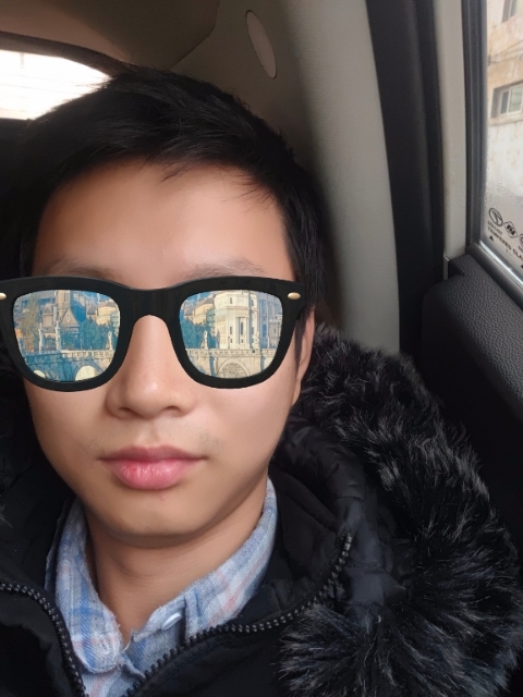 请问揉揉头的第一张照片--泉州相亲网
