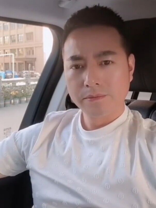 勿忘初心的第一张照片--泉州相亲网