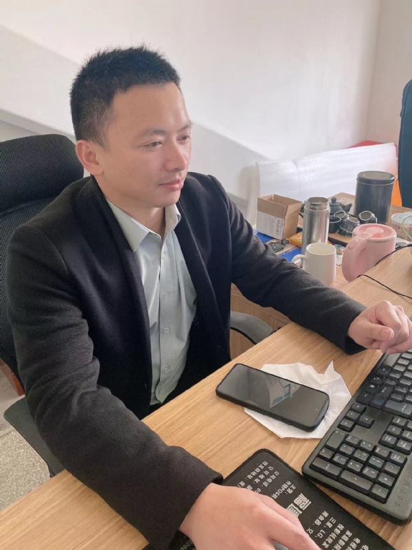 落叶知秋的第一张照片--泉州相亲网