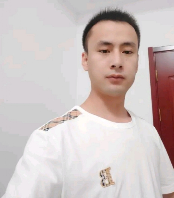 海阔天空的第一张照片--泉州相亲网