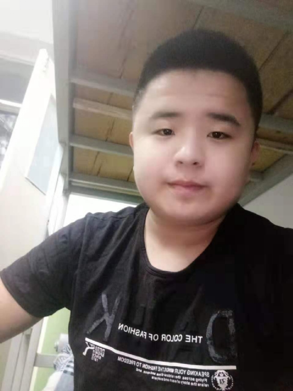 打小就爱淘气的第一张照片--泉州相亲网