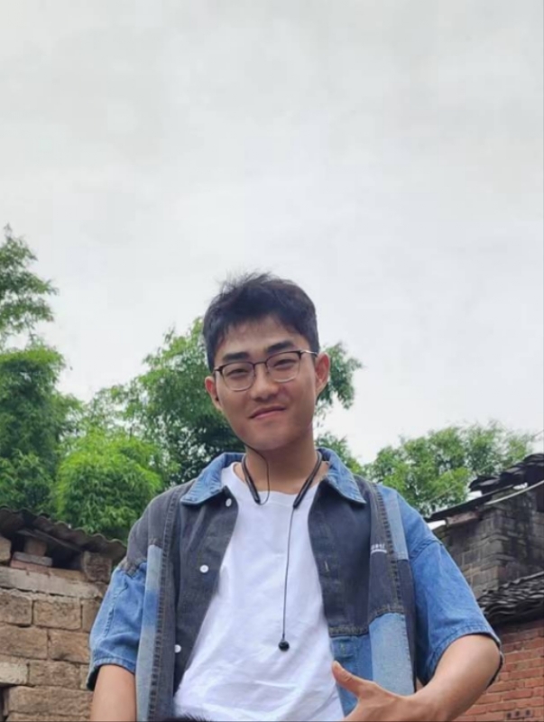 越努力越幸运的第一张照片--泉州相亲网