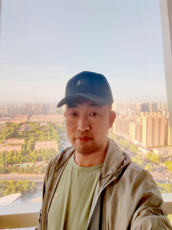 勇攀高峰的第一张照片--泉州相亲网