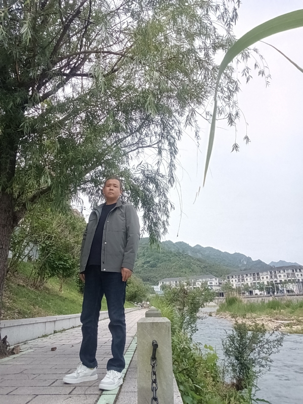 飞雪飘零的第一张照片--泉州相亲网