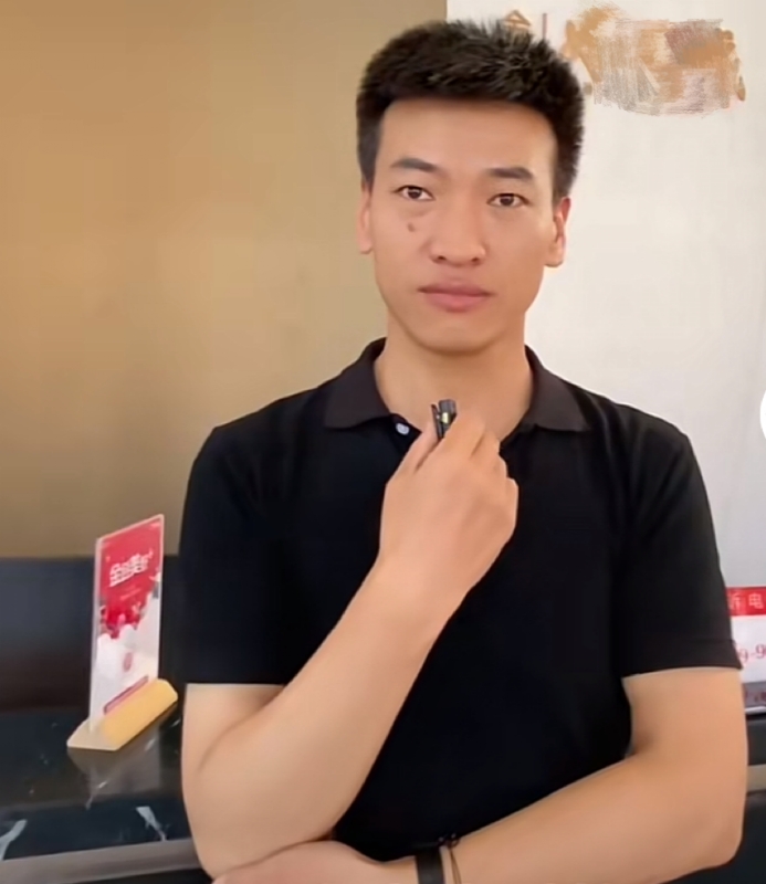 一杯梁白开的第一张照片--泉州相亲网