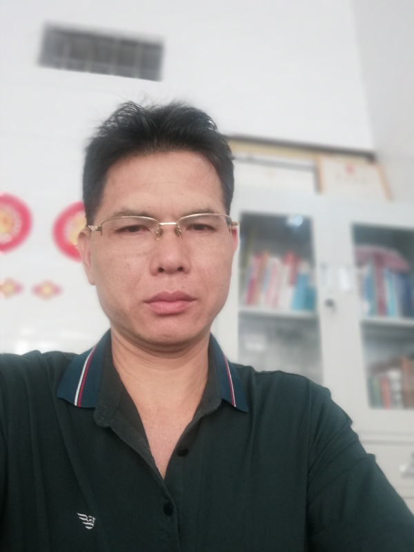 后视镜的第一张照片--泉州相亲网