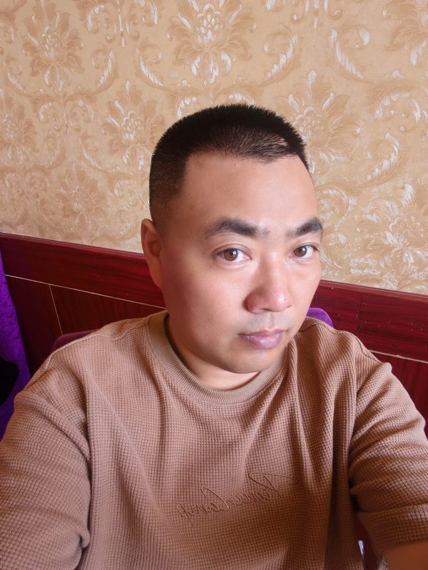 擦亮眼睛向前看的第二张照片--泉州相亲网