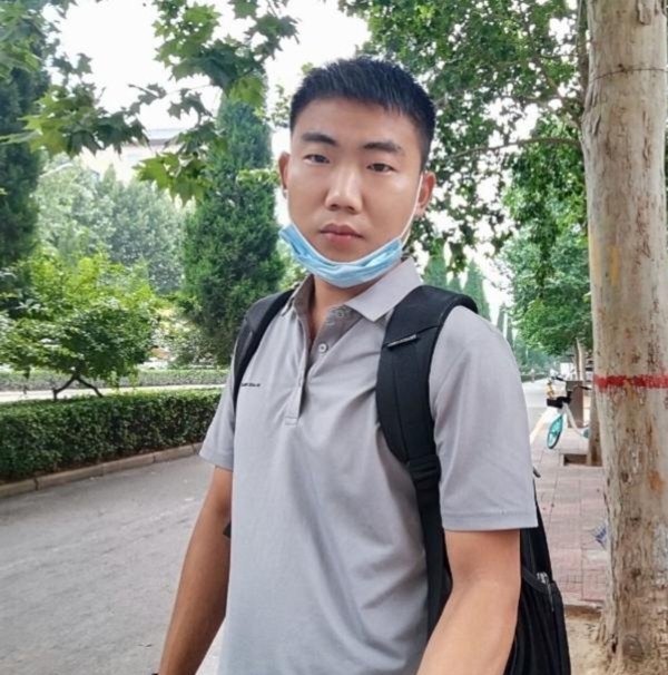 90年男征婚的第一张照片--泉州相亲网