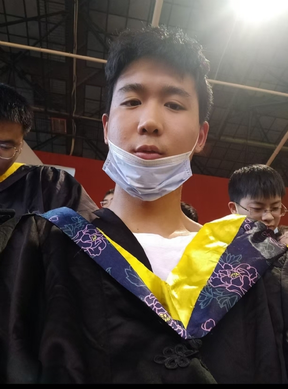 落落大方的第一张照片--泉州相亲网